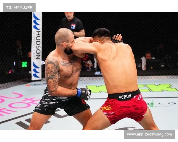 沃克低扫重创张名扬小腿，TKO终结赢得上海站头条主赛