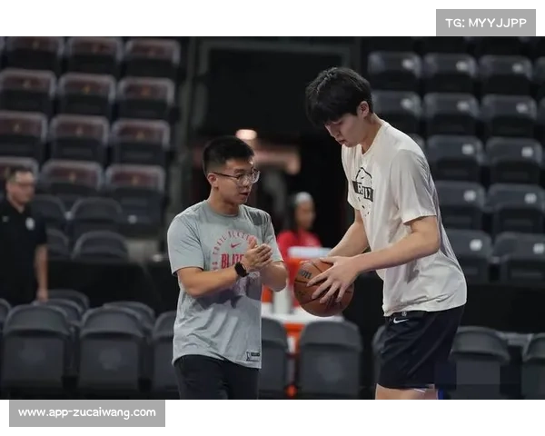 杨瀚森G联赛爆砍14分17篮板，篮板创生涯新高